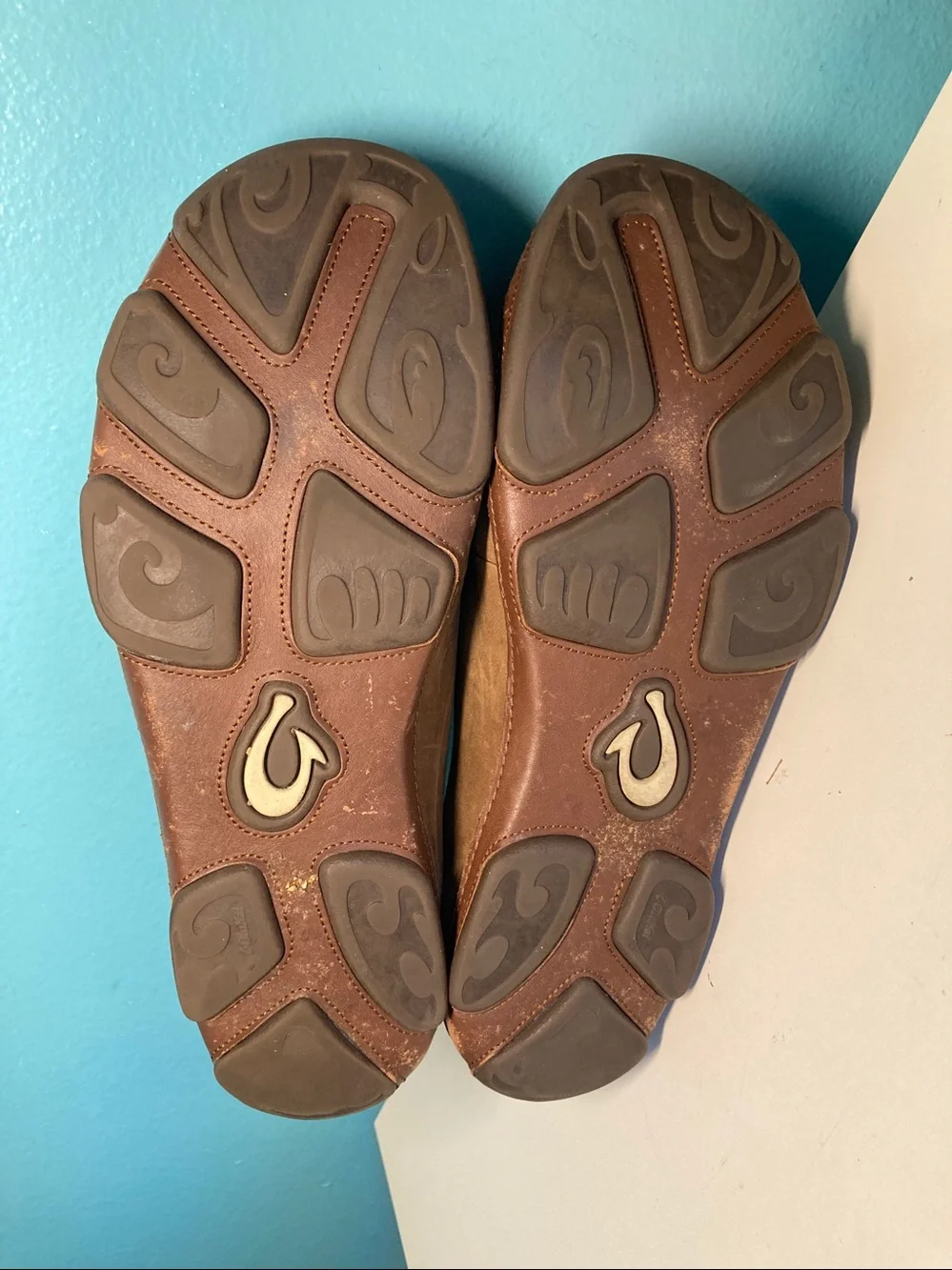 OluKai mens leather